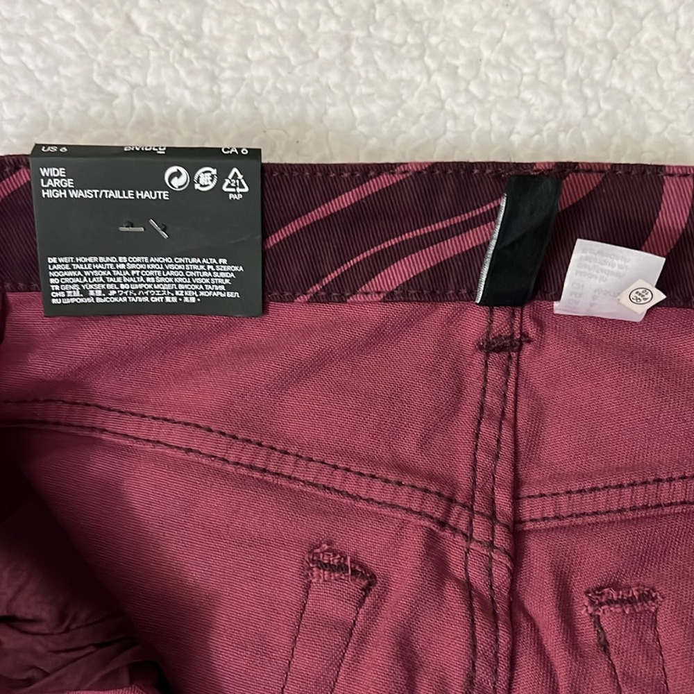 NWT H&M Divided Zebra Wide Leg Jeans  SZ 6 - Picture 9 of 10